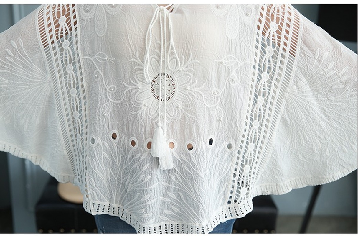 Loose Casual Summer Blouse Women Solid Hollow Lace Blouses And Shirts Crochet Floral White Shirt Tops Female Blusas 5739 210512