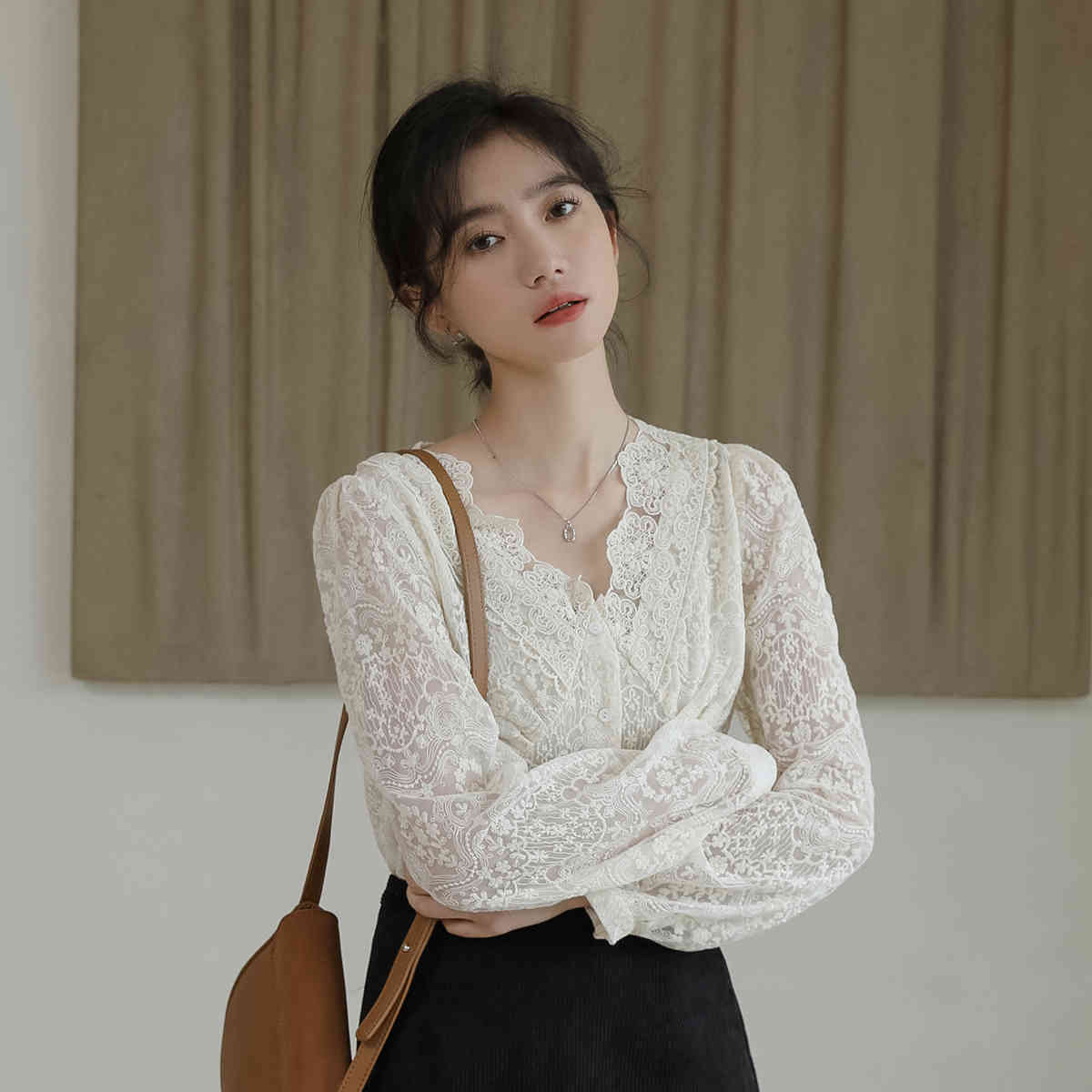 Spring Blouse Women Clothing Korean Style Harajuku Fashion Friends Personality Vintage Lace Hollow Shirt Women Tops 210515