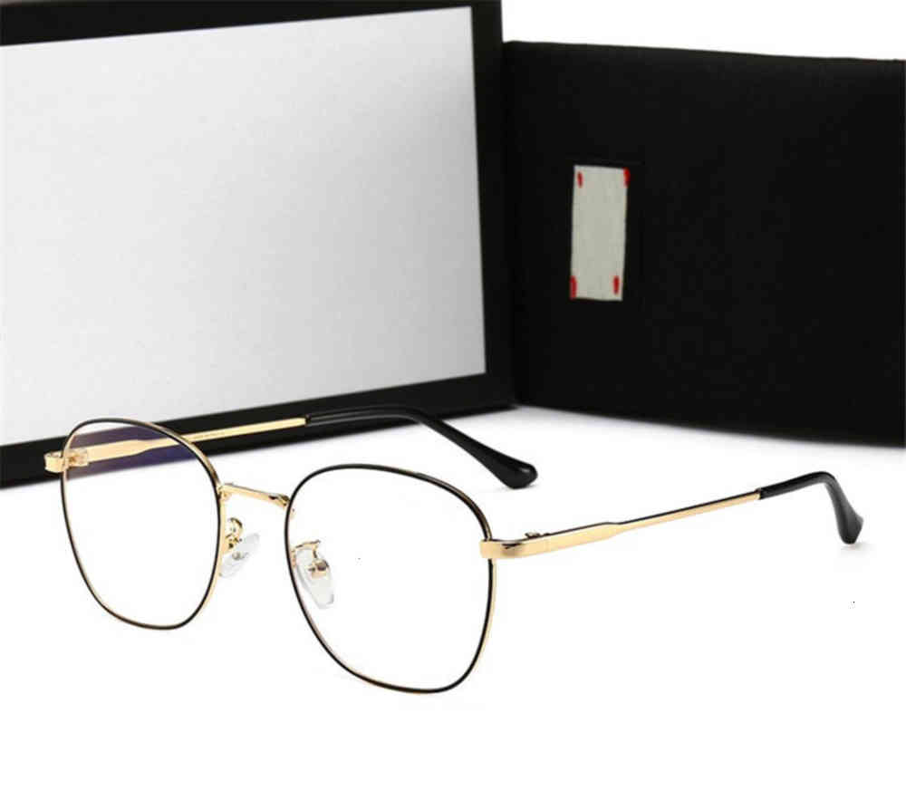 Mens Woman Myopic Glasses Adumbral Sunglasses for Man Womens Plain Anti- Blue Light Glass High Quality with Box
Mens Woman Myopic Glasses Adumbral Sunglasses for Man Womens Plain Anti- Blue Light Glass High Quality with Box