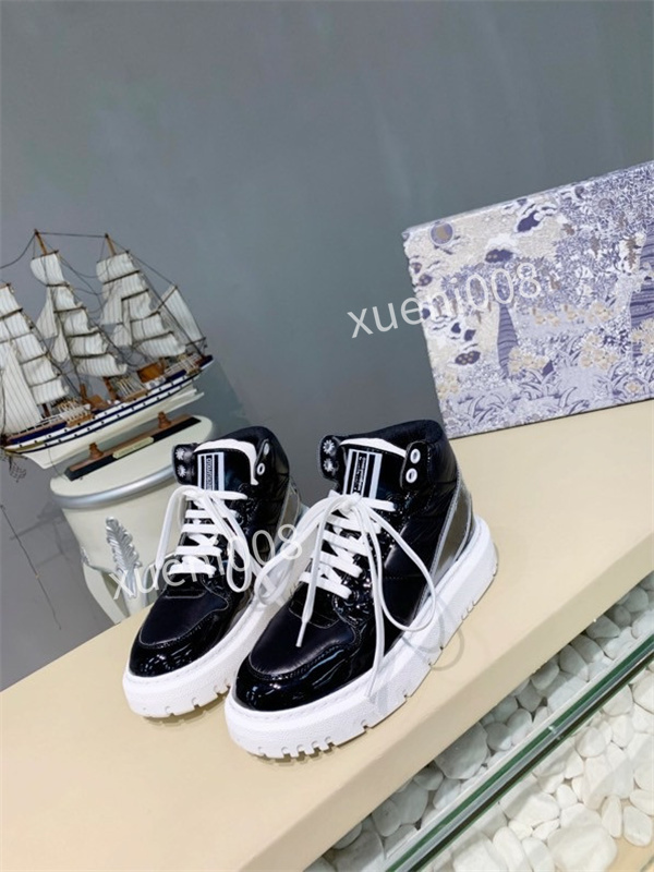 2022 Women Designer Boots Desert Platform Shoes Buckle Ankle Genuine Leather Boot Bee Star Trail Shoe Female Rough Heel Booties rx211016, 02
2022 Women Designer Boots Desert Platform Shoes Buckle Ankle Genuine Leather Boot Bee Star Trail Shoe Female Rough Heel Booties rx211016, 02