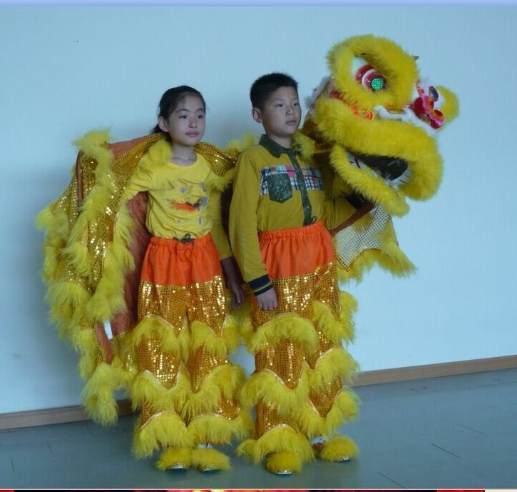 Shop decor yellow kid Lion Dance mascot Costume Theater outdoor Christmas days Parade wool Southern theater music cinema chinese costume, Red;yellow
Shop decor yellow kid Lion Dance mascot Costume Theater outdoor Christmas days Parade wool Southern theater music cinema chinese costume, Red;yellow