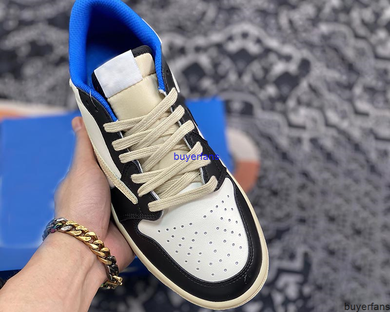 Top Quality dunk Men Women Youths Boy and Girl Basketball shoes Classical Luxury design Three-party joint barb leisure Sport Trainer shoe
Top Quality dunk Men Women Youths Boy and Girl Basketball shoes Classical Luxury design Three-party joint barb leisure Sport Trainer shoe