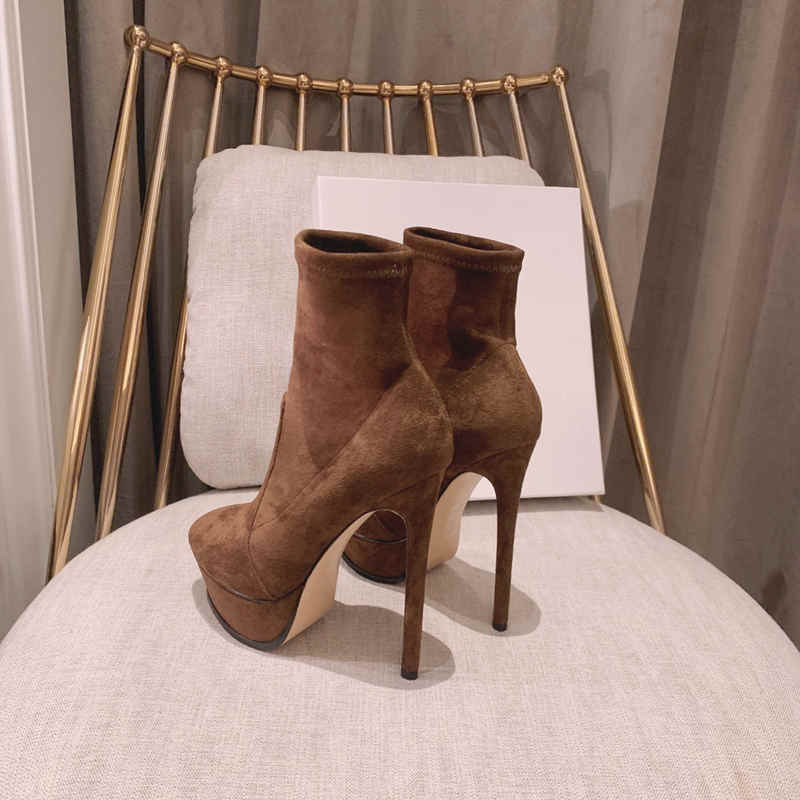 women boots 2021 winter Fashion Ladies short-boots bosslock Top quality solid Elastic velvet Leather outsole high heel 14cm size:35-40
women boots 2021 winter Fashion Ladies short-boots bosslock Top quality solid Elastic velvet Leather outsole high heel 14cm size:35-40