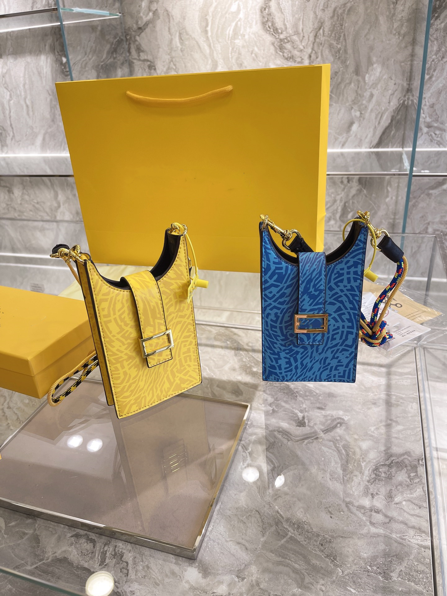 Mini fashion f bags women's mobile bag FF WALLET LEATHER CHAIN genuine sunshine LE& 4, Blue
Mini fashion f bags women's mobile bag FF WALLET LEATHER CHAIN genuine sunshine LE& 4, Blue