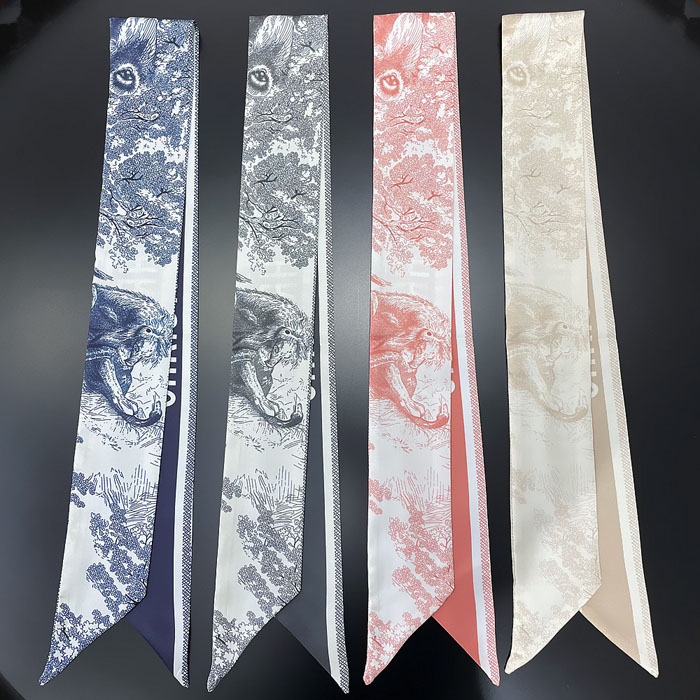2022 Woman's Bandeau Scarf Fashion Luxury Brand Designer Hair Ribbon Bag Hat Decoration Scarfs Girl's Headband Neckerchief Career Neck tie Hairband Headscarf Female
2022 Woman's Bandeau Scarf Fashion Luxury Brand Designer Hair Ribbon Bag Hat Decoration Scarfs Girl's Headband Neckerchief Career Neck tie Hairband Headscarf Female