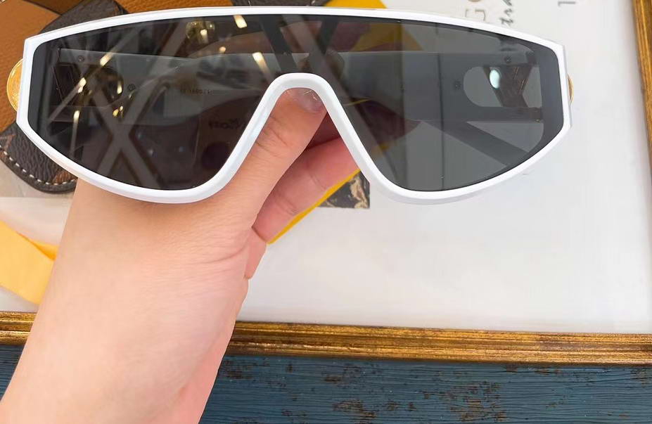 White Grey Lens Shield Sunglasses 1480 unisex Fashion Sun Glasses occhiali da sole firmati uv400 protecton with box
White Grey Lens Shield Sunglasses 1480 unisex Fashion Sun Glasses occhiali da sole firmati uv400 protecton with box