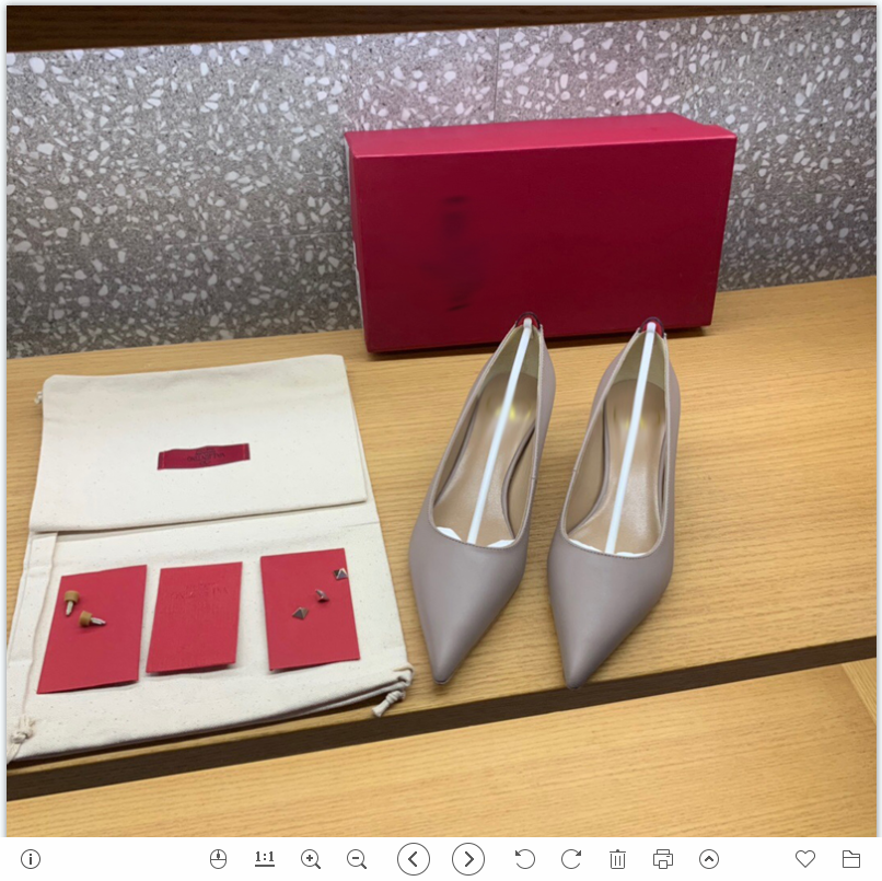 2021 Good Quality Fashion Women Luxurys Designers Shoes Designer Sandals Womens Luxury High Heels Sandal Dress Shoess With Box Size 35-41 -G490, Purple
2021 Good Quality Fashion Women Luxurys Designers Shoes Designer Sandals Womens Luxury High Heels Sandal Dress Shoess With Box Size 35-41 -G490, Purple