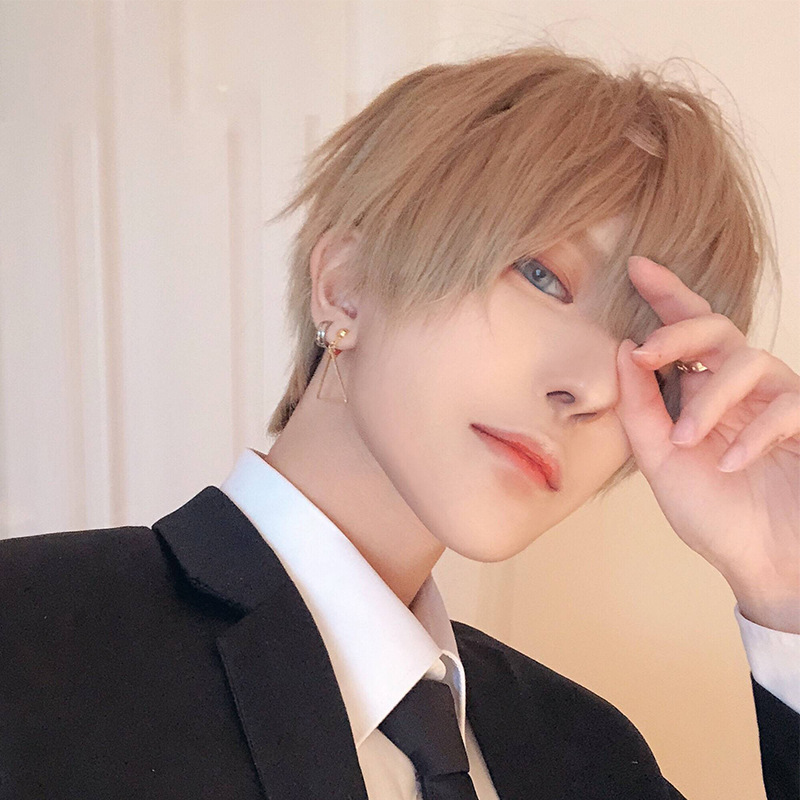 Fake Niang Wig Handsome Man Short Straight Hair Long Bangs Chemical Fiber Wig Fluffy Natural Cosplay Anime Wig, Black
Fake Niang Wig Handsome Man Short Straight Hair Long Bangs Chemical Fiber Wig Fluffy Natural Cosplay Anime Wig, Black
