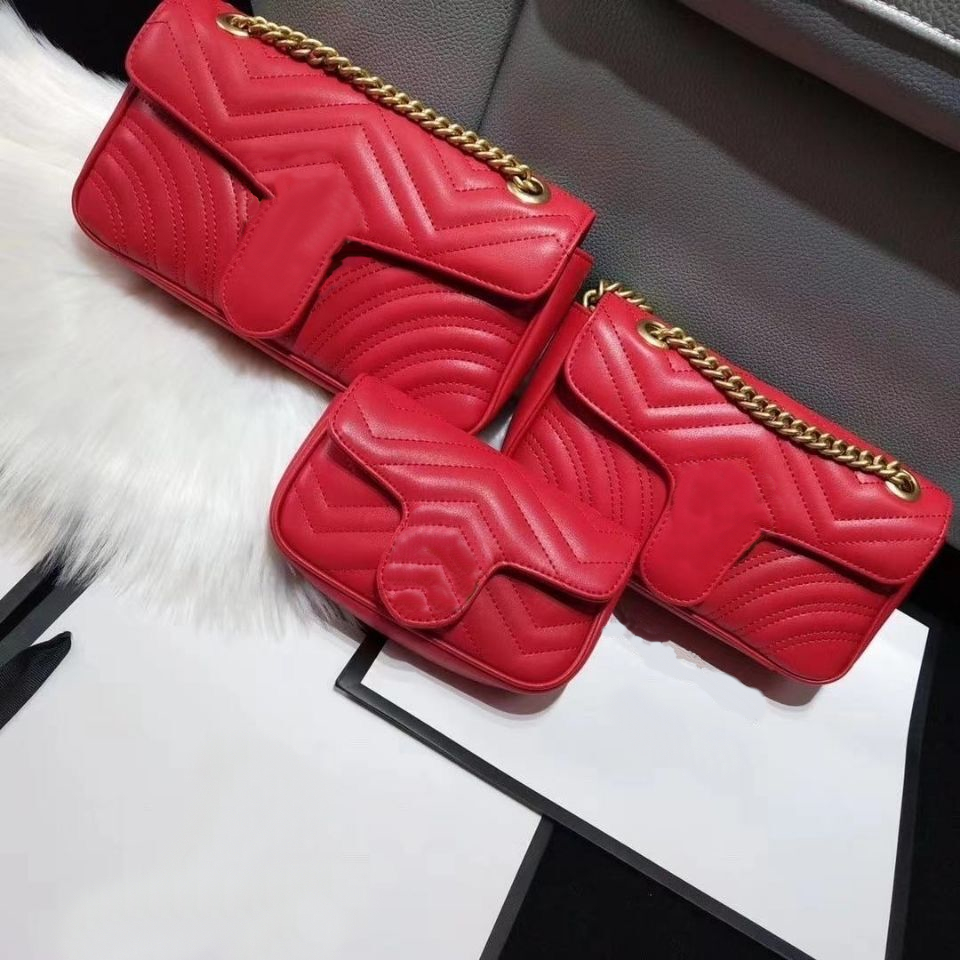 High quality Luxury design Portable KEY P0UCH wallet classic Man women Coin Purse Chain bag With dust bag and box
High quality Luxury design Portable KEY P0UCH wallet classic Man women Coin Purse Chain bag With dust bag and box