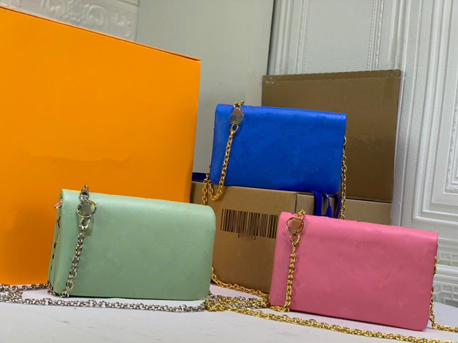 Top quality women's fashion designer shoulder bags chain messenger lady clutch or purse cross-body bag 81708, 29.0 x 19.0 x 10.0 cm
Top quality women's fashion designer shoulder bags chain messenger lady clutch or purse cross-body bag 81708, 29.0 x 19.0 x 10.0 cm