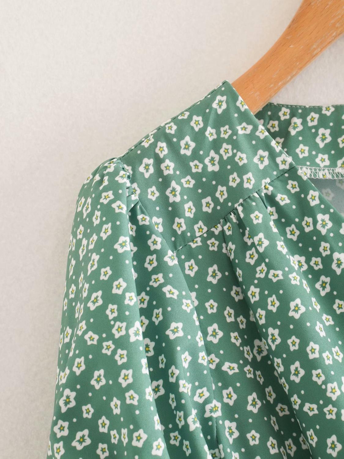 Women's Summer Dresses with Short Bow Ties and V-neck Female Small Fresh Fashion Chiffon Floral Slim Dress with Elastic Waist 210507