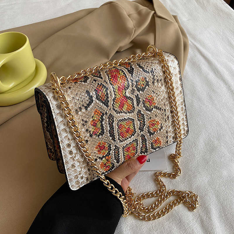 Bag new 2021 chain snake pattern women's hand messenger bag, White
Bag new 2021 chain snake pattern women's hand messenger bag, White