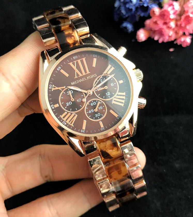005 michaelmkkors Fashion designer Diamond Watches women Girl Big letters women Clock Wristwatch steel band watch Quartz watch men, Black;brown
005 michaelmkkors Fashion designer Diamond Watches women Girl Big letters women Clock Wristwatch steel band watch Quartz watch men, Black;brown