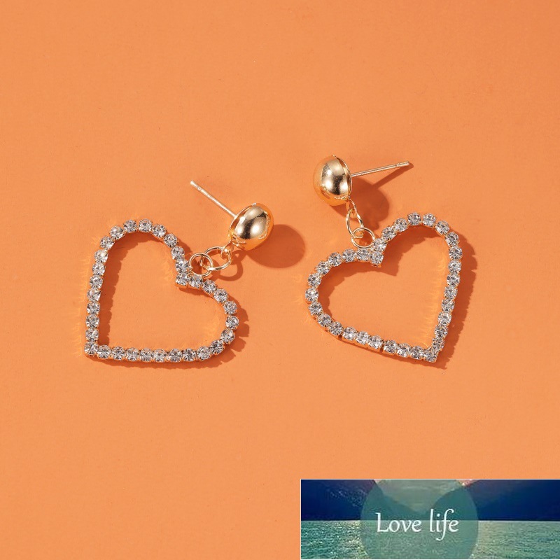 Korean Simple Heart Earrings Girl Crystal Peach Heart Earrings For Women New Earing Sweet Earings Hollow Dangle Earring Factory price expert design Quality Latest
Korean Simple Heart Earrings Girl Crystal Peach Heart Earrings For Women New Earing Sweet Earings Hollow Dangle Earring Factory price expert design Quality Latest