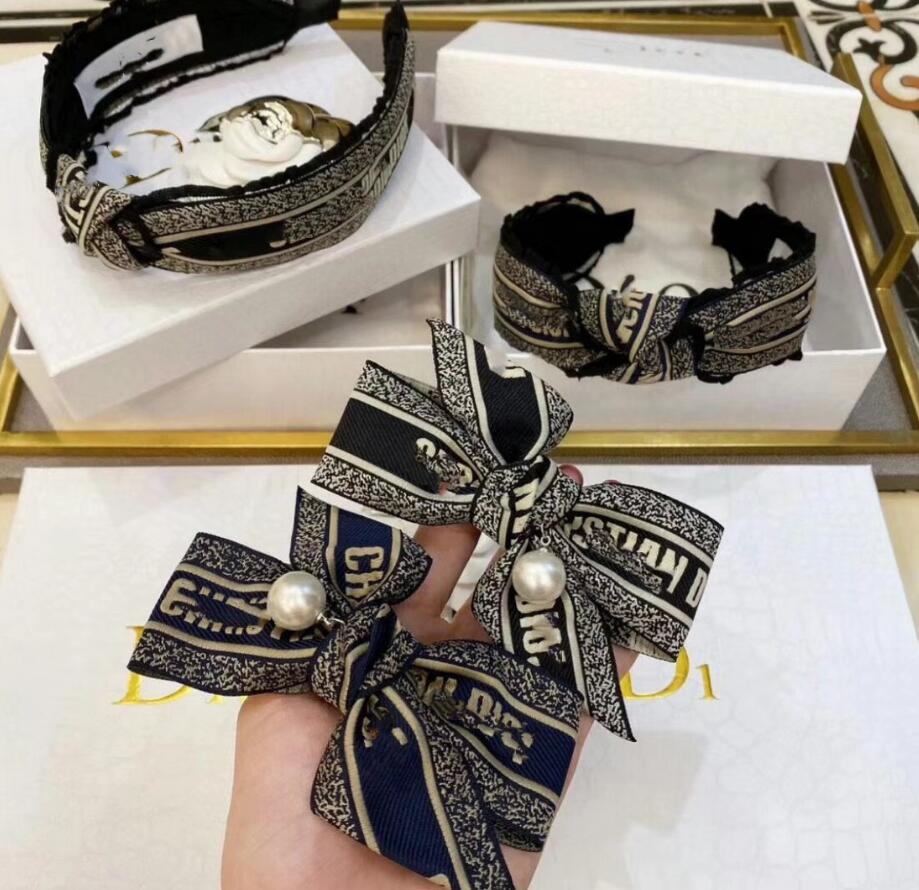 2021ss Classic Designer Brand Letter Print Wide Brimmed Mixed Color Headbands Luxury Cloth Fabric Hairpin Headband Hair Hoop Accessories for Women Girls
2021ss Classic Designer Brand Letter Print Wide Brimmed Mixed Color Headbands Luxury Cloth Fabric Hairpin Headband Hair Hoop Accessories for Women Girls