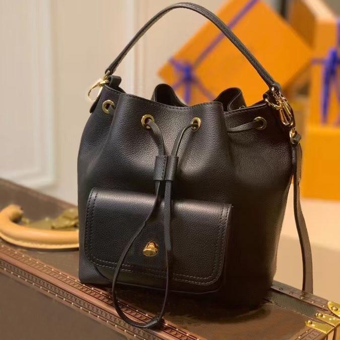 Bucket bag black high quality 2021 new cowhide drawstring adjustable smart shoulder strap luxury designer large capacity01, No bag
Bucket bag black high quality 2021 new cowhide drawstring adjustable smart shoulder strap luxury designer large capacity01, No bag