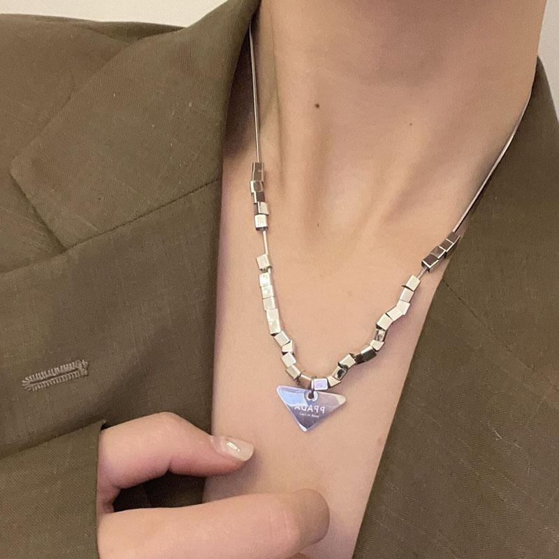 Pendant Necklaces 2021 Girl Necklace Sweet Cool Personality Hip Hop Titanium Steel Niche Design Sense Sweater Chain, Silver
Pendant Necklaces 2021 Girl Necklace Sweet Cool Personality Hip Hop Titanium Steel Niche Design Sense Sweater Chain, Silver