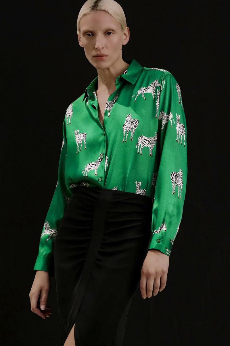 Women's Blouses & Shirts 2021 Summer Animal Zebra Printed Silk Satin Green Shirt Plus Size Goth Zaraing Sheining Zanzeaing Women Blouse Lfd9, As pic
Women's Blouses & Shirts 2021 Summer Animal Zebra Printed Silk Satin Green Shirt Plus Size Goth Zaraing Sheining Zanzeaing Women Blouse Lfd9, As pic
