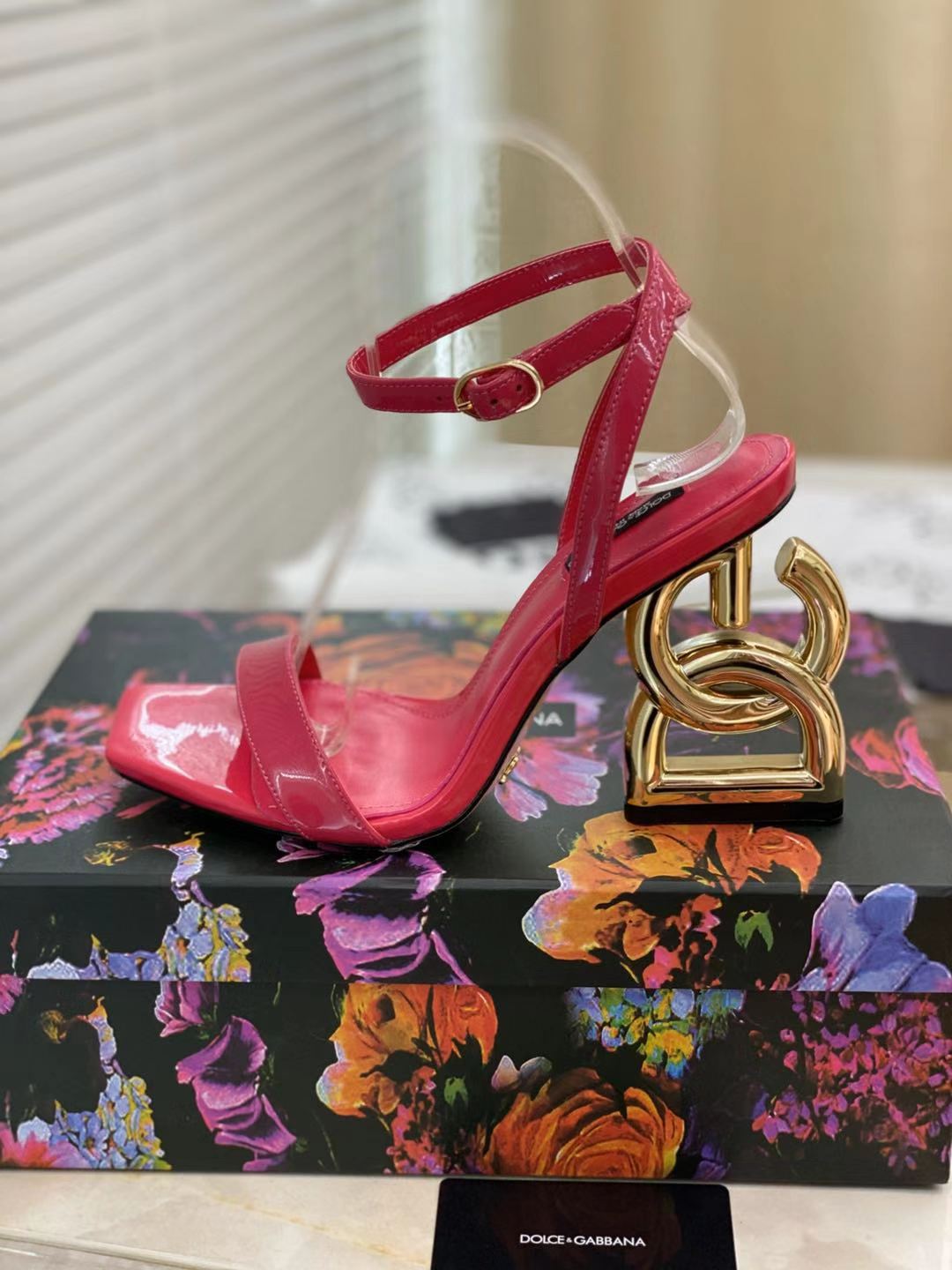 women sandal designer luxury shoes slipper fashion vintage high quality Custom Original standard fabric Sheepskin lining heel 9cm with box, Color1
women sandal designer luxury shoes slipper fashion vintage high quality Custom Original standard fabric Sheepskin lining heel 9cm with box, Color1