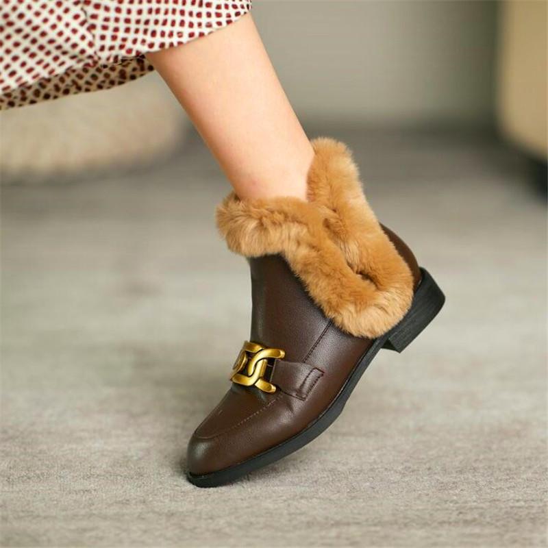 Boots Fashion Ladies High-heeled Fur Round Head Personality Metal Decorative Winter, Black
Boots Fashion Ladies High-heeled Fur Round Head Personality Metal Decorative Winter, Black