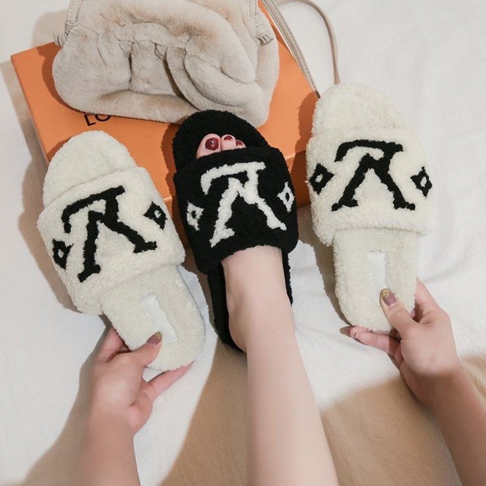 Large size slippers shoes letter one word wool women's warm home in autumn and winter 35-42 with box, Purple
Large size slippers shoes letter one word wool women's warm home in autumn and winter 35-42 with box, Purple