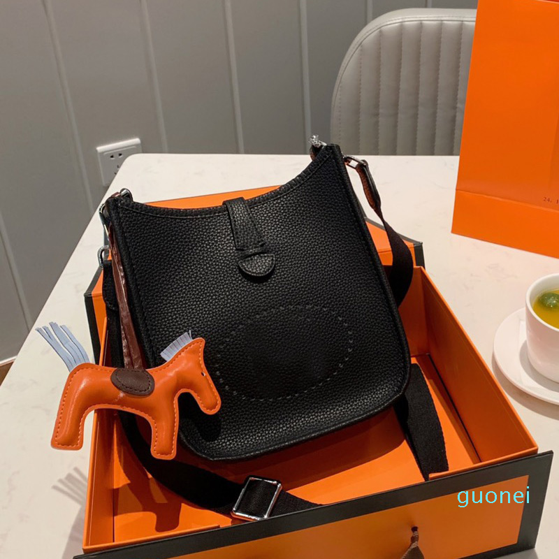 Handbags Purse Cross Body Bag Plain Lichi Pattern Belt fashion H letter Width Belt Lady Classic Genuine Leather Single Shoulder Bags 2021, 08(18cm)
Handbags Purse Cross Body Bag Plain Lichi Pattern Belt fashion H letter Width Belt Lady Classic Genuine Leather Single Shoulder Bags 2021, 08(18cm)