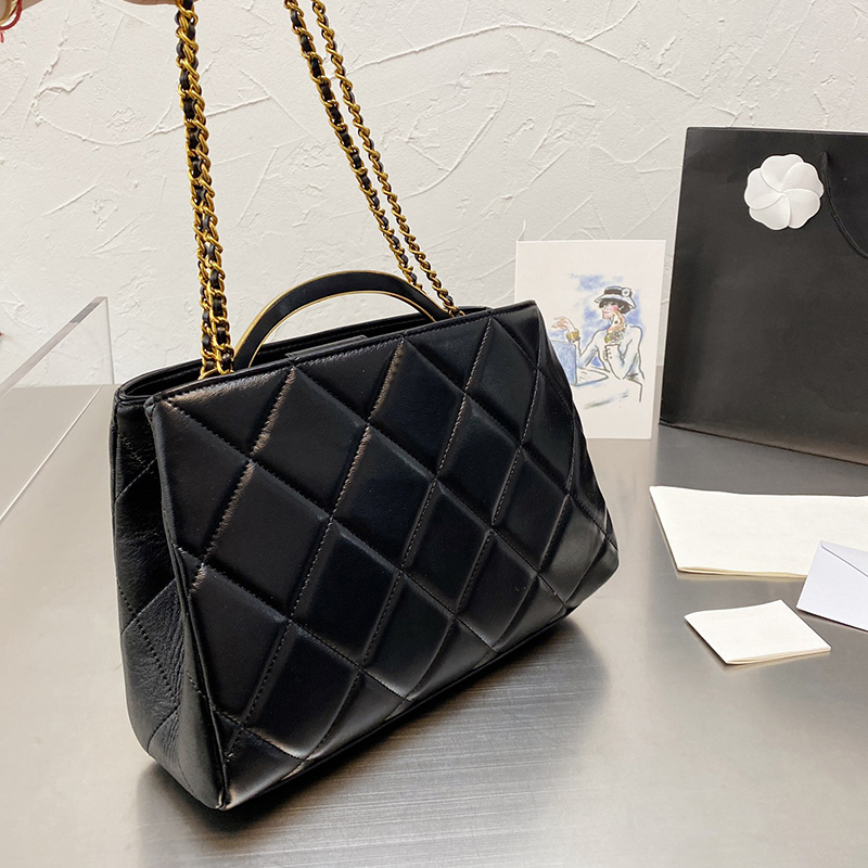 2021 luxury designer bag ladies handbag oxide leather chain elegant shoulder bags messenger shopping tote with original box
2021 luxury designer bag ladies handbag oxide leather chain elegant shoulder bags messenger shopping tote with original box