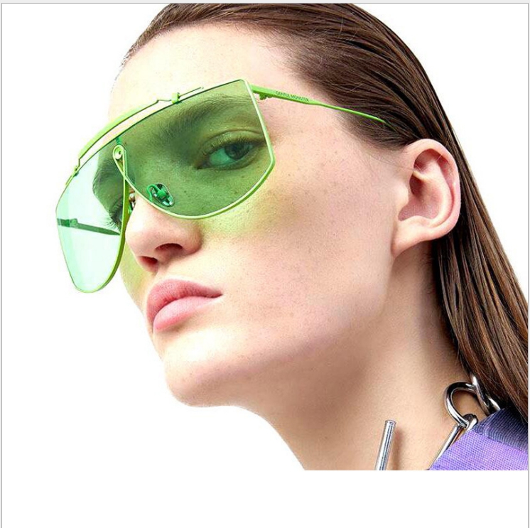 2021 Fashion Big Square Sunglasses Women Style Gradient Trendy Driving Retro Brand Design Sun Glasses UV400 Wholesale
2021 Fashion Big Square Sunglasses Women Style Gradient Trendy Driving Retro Brand Design Sun Glasses UV400 Wholesale