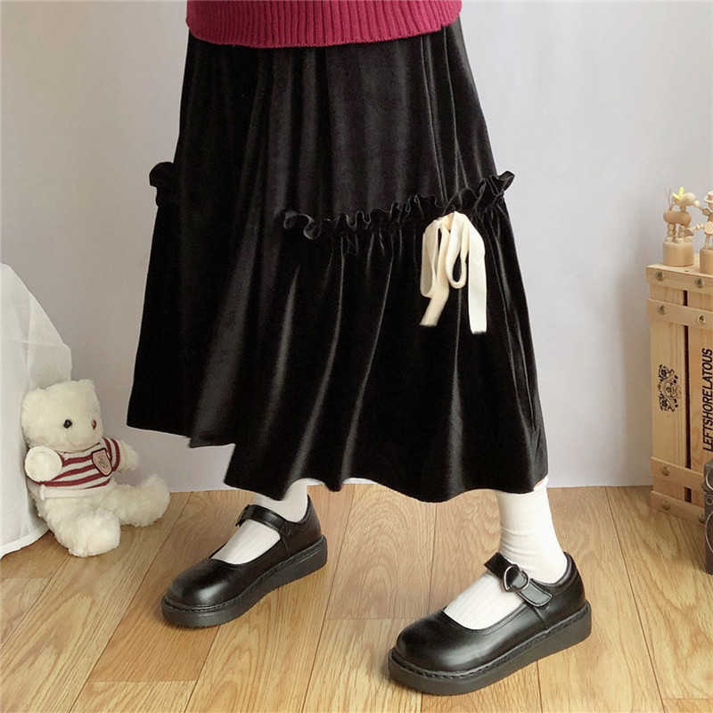Gothic Black Velvet Skirt Women Bow High Waist Pleated Skirt Students Kawaii Vintage Winter Warm Lolita Long Skirt For Teenagers 210619wtt