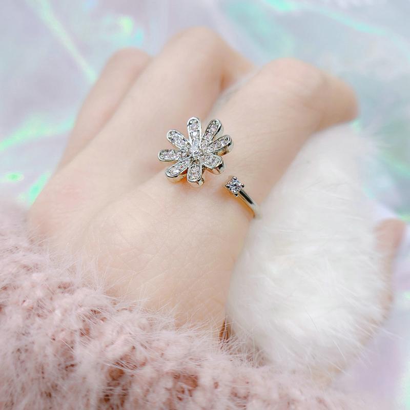 Wedding Rings Daisy Flower For Women Delicate Crystal Micro Inlay Zircon 3 Color Finger Open Ring Gifts Fashion Jewelry R910, Slivery;golden
Wedding Rings Daisy Flower For Women Delicate Crystal Micro Inlay Zircon 3 Color Finger Open Ring Gifts Fashion Jewelry R910, Slivery;golden