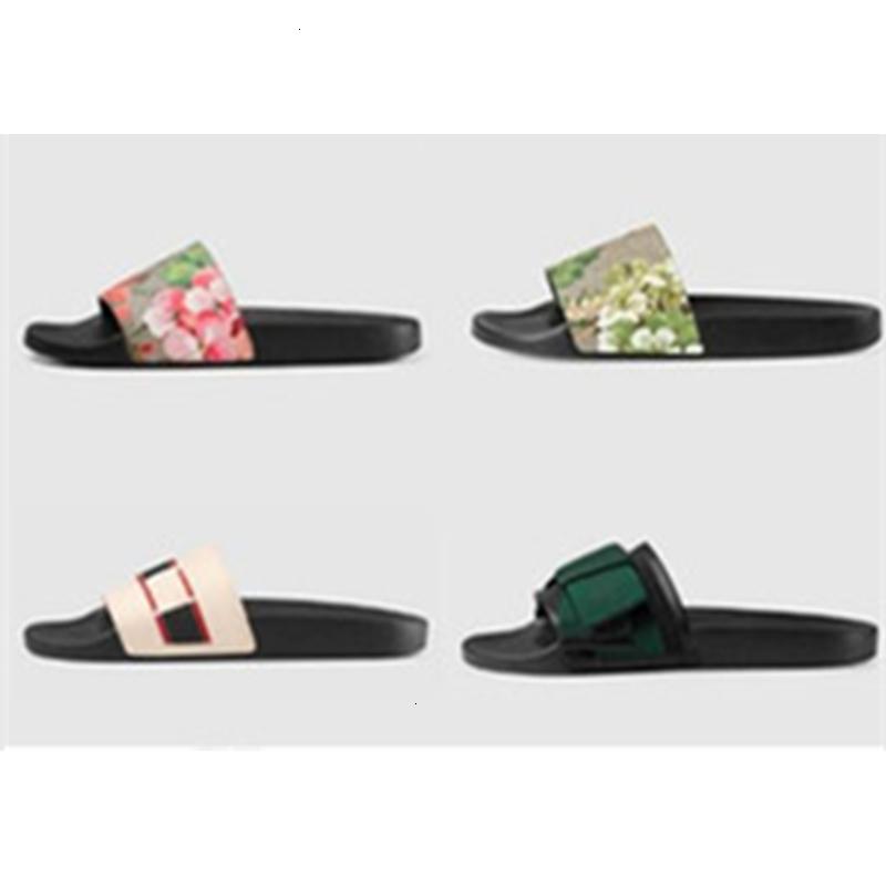 New Men Women Sandals Shoes Slippers Pearl Snake Print Slide Summer Wide Flat Lady Sandals Slipper With Dust Bag 35-46 sYC, Black
New Men Women Sandals Shoes Slippers Pearl Snake Print Slide Summer Wide Flat Lady Sandals Slipper With Dust Bag 35-46 sYC, Black