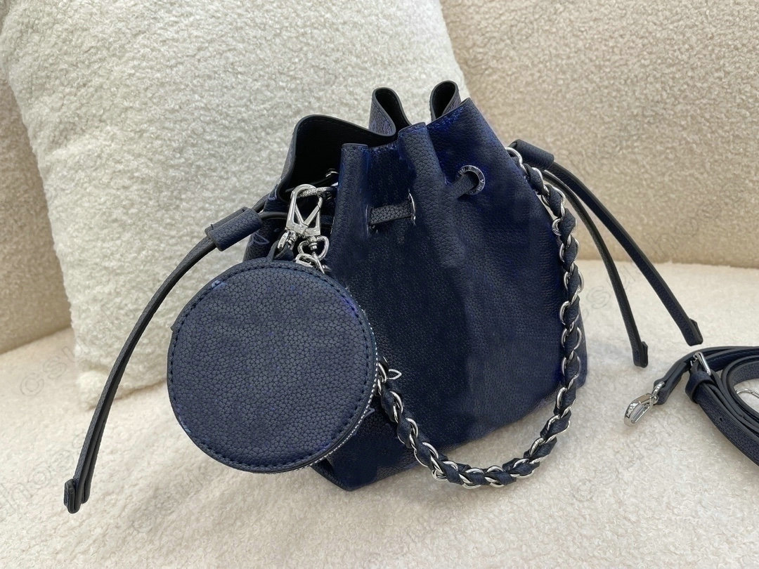 Mahin Womens Perforated Bucket Bag BELLA light Love Urs Fisher Mode Leather Cross Body Floral Hollow Out Letter Designers Chains Shoulder Bags M57201 M57068 M59552, Dont sell it alone
Mahin Womens Perforated Bucket Bag BELLA light Love Urs Fisher Mode Leather Cross Body Floral Hollow Out Letter Designers Chains Shoulder Bags M57201 M57068 M59552, Dont sell it alone