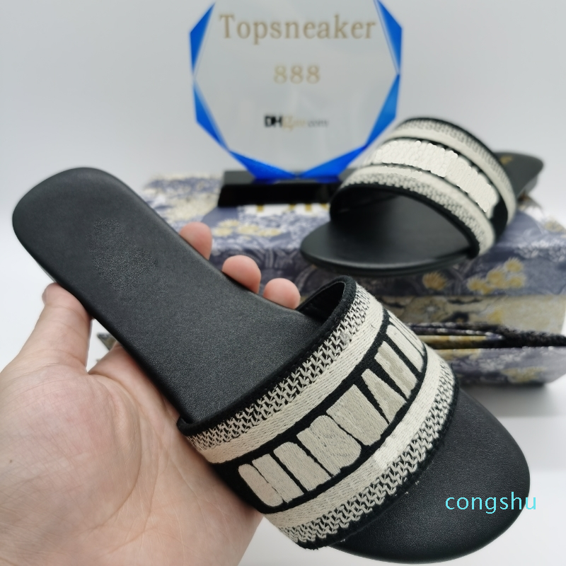 New 2022 Women Slippers Classics Paris Slides Fahsion Summer Girls Beach Black White Red Flip Flops Floral brocade Gear bottoms 1, 18.women slippers
New 2022 Women Slippers Classics Paris Slides Fahsion Summer Girls Beach Black White Red Flip Flops Floral brocade Gear bottoms 1, 18.women slippers