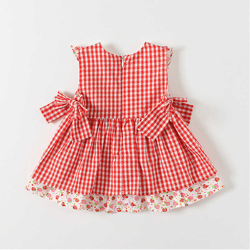 Summer Toddler Girl Dresses Vintage Lolita Cotton Dress Strawberry Embroidery Plaid Princess Costume Party Clothing for Baby Q0716