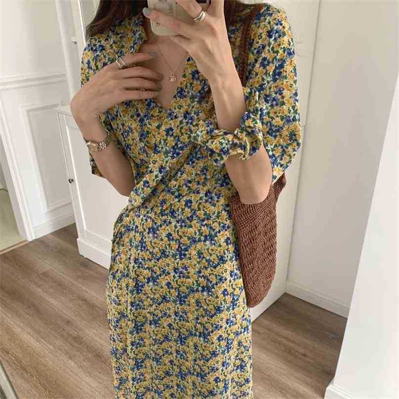 Vintage V-Neck French Office Lady Floral Printing Streetwear Loose Retro Summer Sweet Long Dresses Vestidos 210525, Pink
Vintage V-Neck French Office Lady Floral Printing Streetwear Loose Retro Summer Sweet Long Dresses Vestidos 210525, Pink