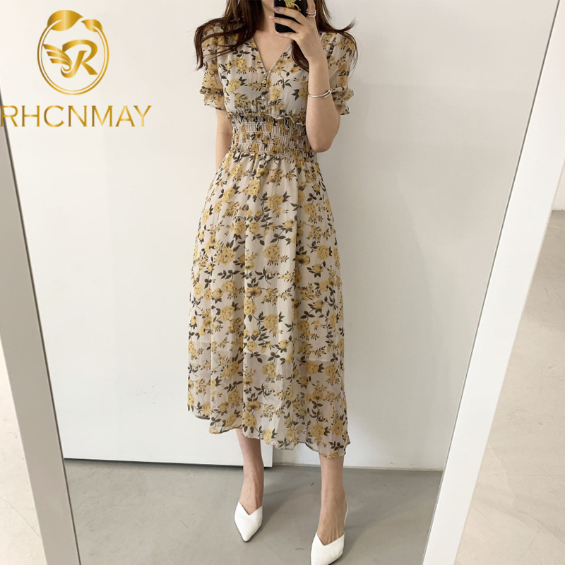 one-piece v-neck elastic waist flared sleeve chiffon dress 2021 summer new korean womens dress vintage printed dress long dressswimwear bath, Black;gray
one-piece v-neck elastic waist flared sleeve chiffon dress 2021 summer new korean womens dress vintage printed dress long dressswimwear bath, Black;gray