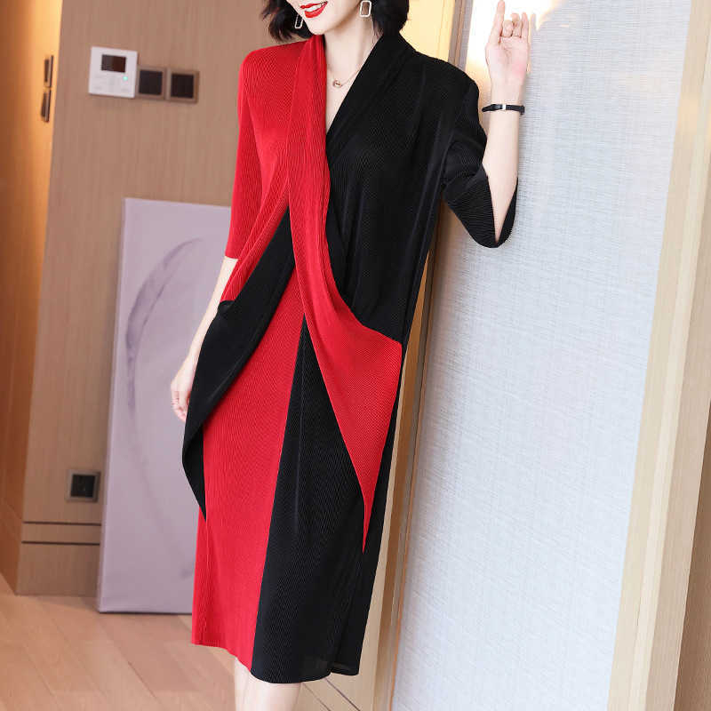 VANOVICH Europe Fashion Lady Dress Spring and Summer Ladies Slim V Neck Casual Women Clothing 210615, Red
VANOVICH Europe Fashion Lady Dress Spring and Summer Ladies Slim V Neck Casual Women Clothing 210615, Red