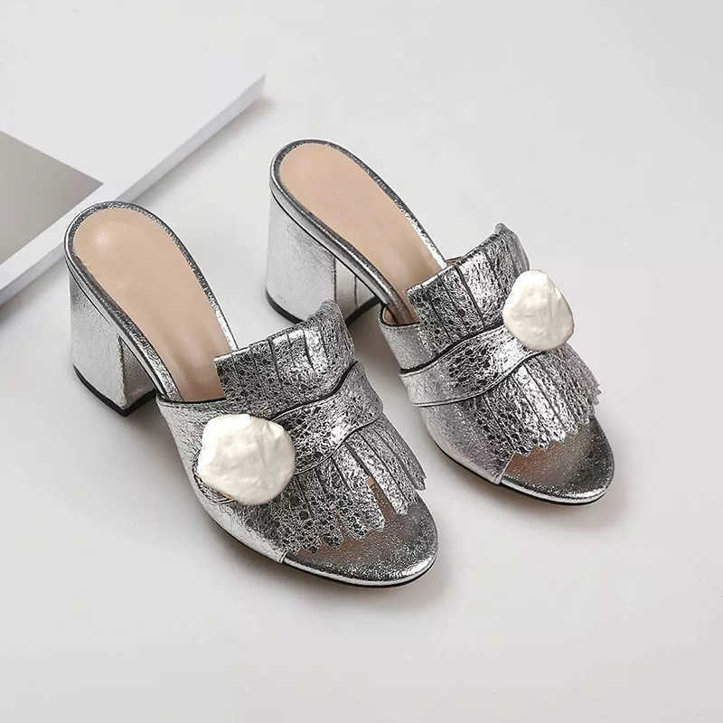 ggSlippers classic womens sandalsGG ladies summer tassel slipper metal buckle leather shoes sexy high heels, Black
ggSlippers classic womens sandalsGG ladies summer tassel slipper metal buckle leather shoes sexy high heels, Black