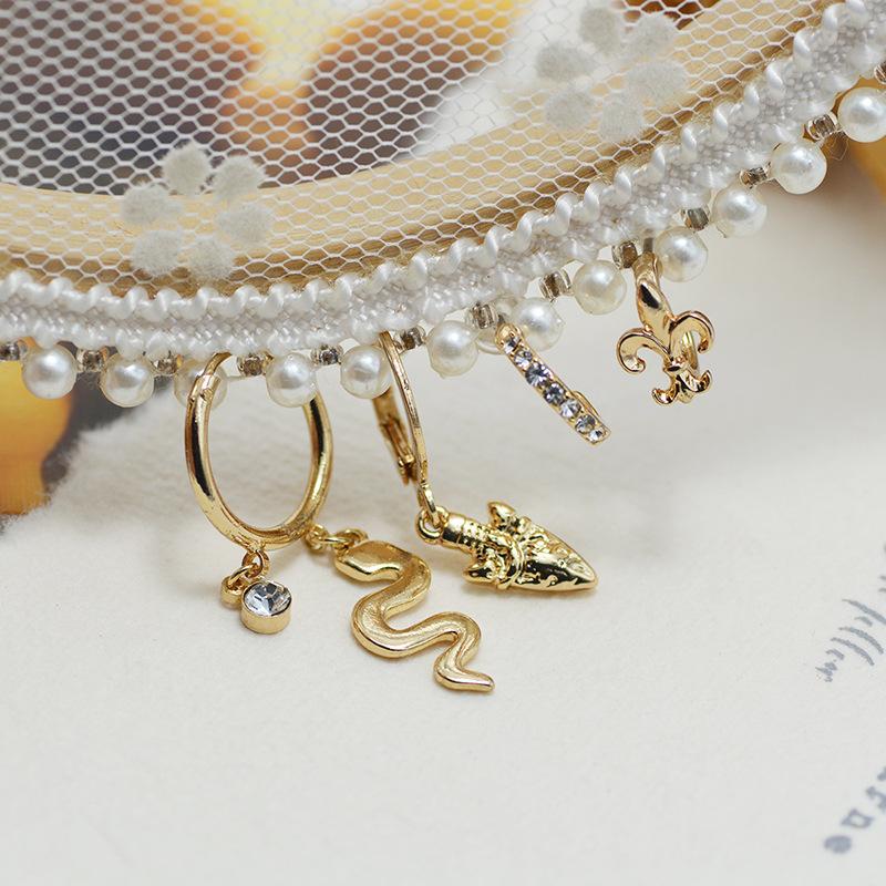 Stud Personality Snake Combination Earrings For Women Stack Wearing Hoop Ear Buckle Jewelry Temperament Girl And Party Gifts, Golden;silver
Stud Personality Snake Combination Earrings For Women Stack Wearing Hoop Ear Buckle Jewelry Temperament Girl And Party Gifts, Golden;silver