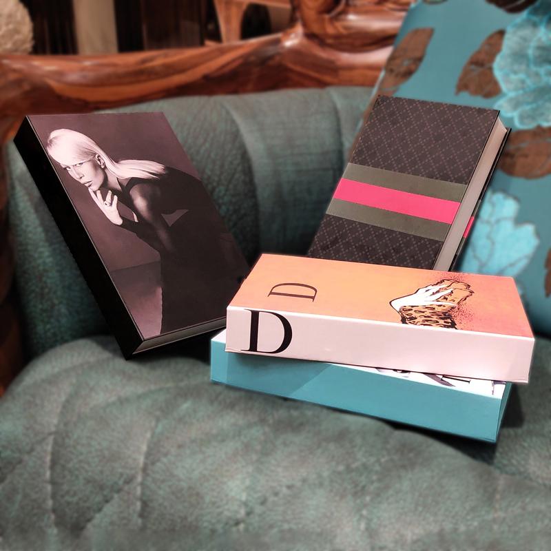 Decorative Objects & Figurines Luxury Fake Books Openable Home Decoration Book Box Stylish Desktop Designer
Decorative Objects & Figurines Luxury Fake Books Openable Home Decoration Book Box Stylish Desktop Designer