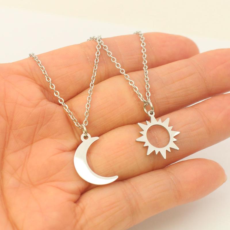 Pendant Necklaces Sun And Moon Friend Friendship Necklace Lover Couple Family Gift For Women Girl / Her Him
Pendant Necklaces Sun And Moon Friend Friendship Necklace Lover Couple Family Gift For Women Girl / Her Him