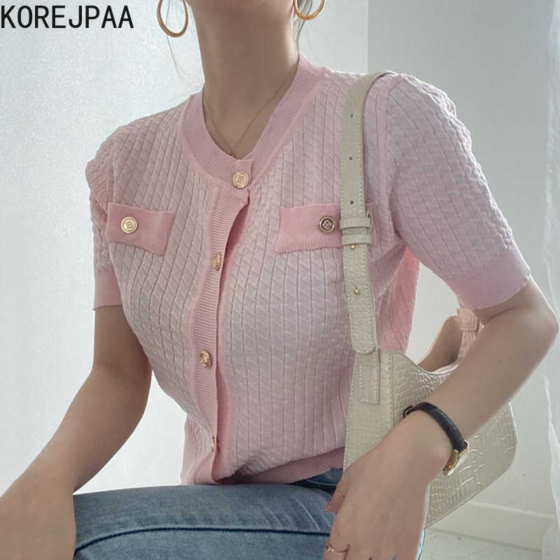 Korejpaa Women Sweater Summer Korean Chic Female Gentle Sweet Temperament Thin V-Neck Texture Casual Short Knitted Cardigan 210526, Green
Korejpaa Women Sweater Summer Korean Chic Female Gentle Sweet Temperament Thin V-Neck Texture Casual Short Knitted Cardigan 210526, Green