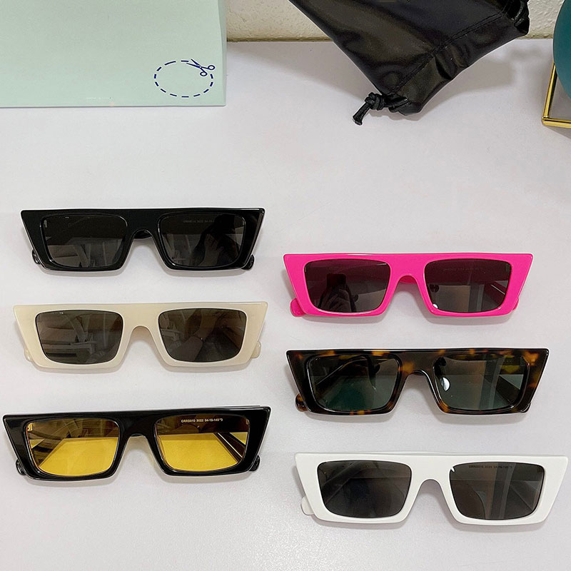 OFF designer sunglasses ORRS010 mens or womens fashion classic thick plate stage catwalk travel vacation beach glasses UV400 protection top quality with box
OFF designer sunglasses ORRS010 mens or womens fashion classic thick plate stage catwalk travel vacation beach glasses UV400 protection top quality with box