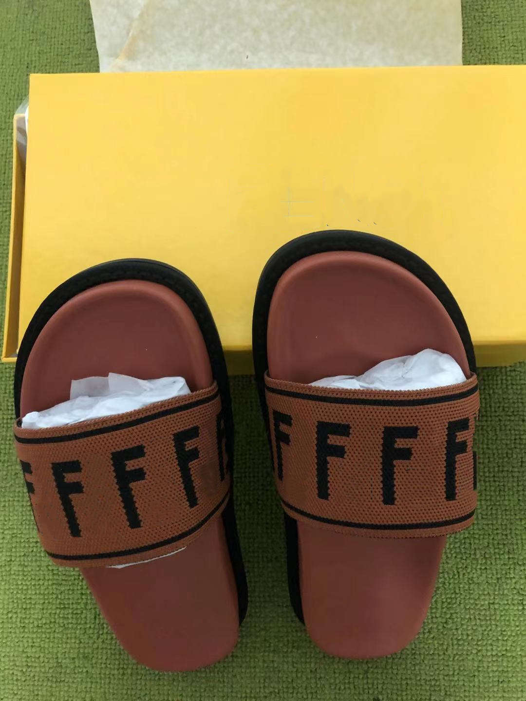 2021 classic sandals fashion slippers slide letter uppers flip flops striped beach casual shoes with box packing aaa889
2021 classic sandals fashion slippers slide letter uppers flip flops striped beach casual shoes with box packing aaa889
