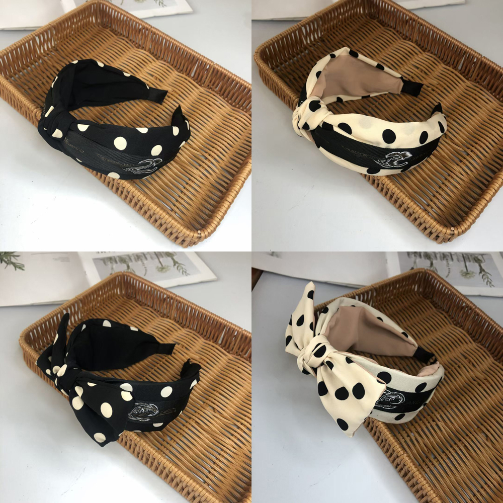 20color Top Quality C Letters Printing Bowknot Headband for Women Fashion Outdoor Wide Edge Cross Knotted Hair Hoop Womens Girl Retro Twist Turban Headwrap
20color Top Quality C Letters Printing Bowknot Headband for Women Fashion Outdoor Wide Edge Cross Knotted Hair Hoop Womens Girl Retro Twist Turban Headwrap