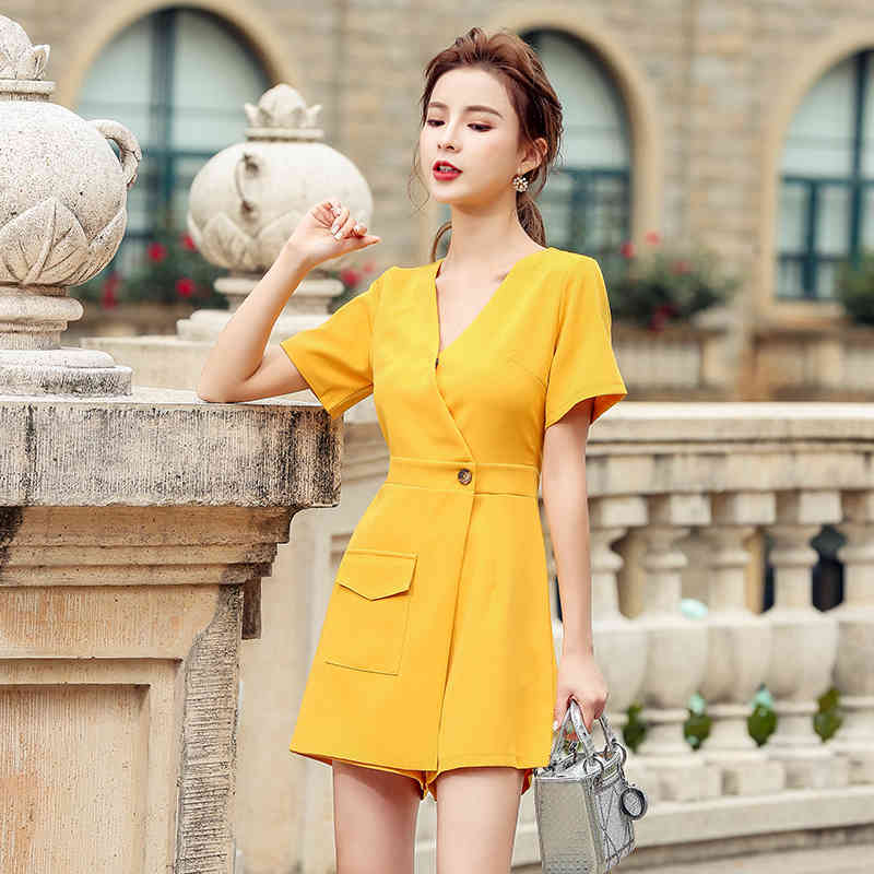 Short Femme Summer Fashion V-neck Loose Button Jumpsuit Women Casual Shorts Turmeric High Waist Wide Leg Pants 9329 210510
