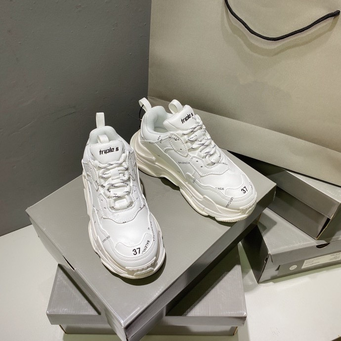 2021 fashion men designers casual shoes top quality real leather trendy sneakers women beautiful luxury shoe for sale size 36-45, 02
2021 fashion men designers casual shoes top quality real leather trendy sneakers women beautiful luxury shoe for sale size 36-45, 02