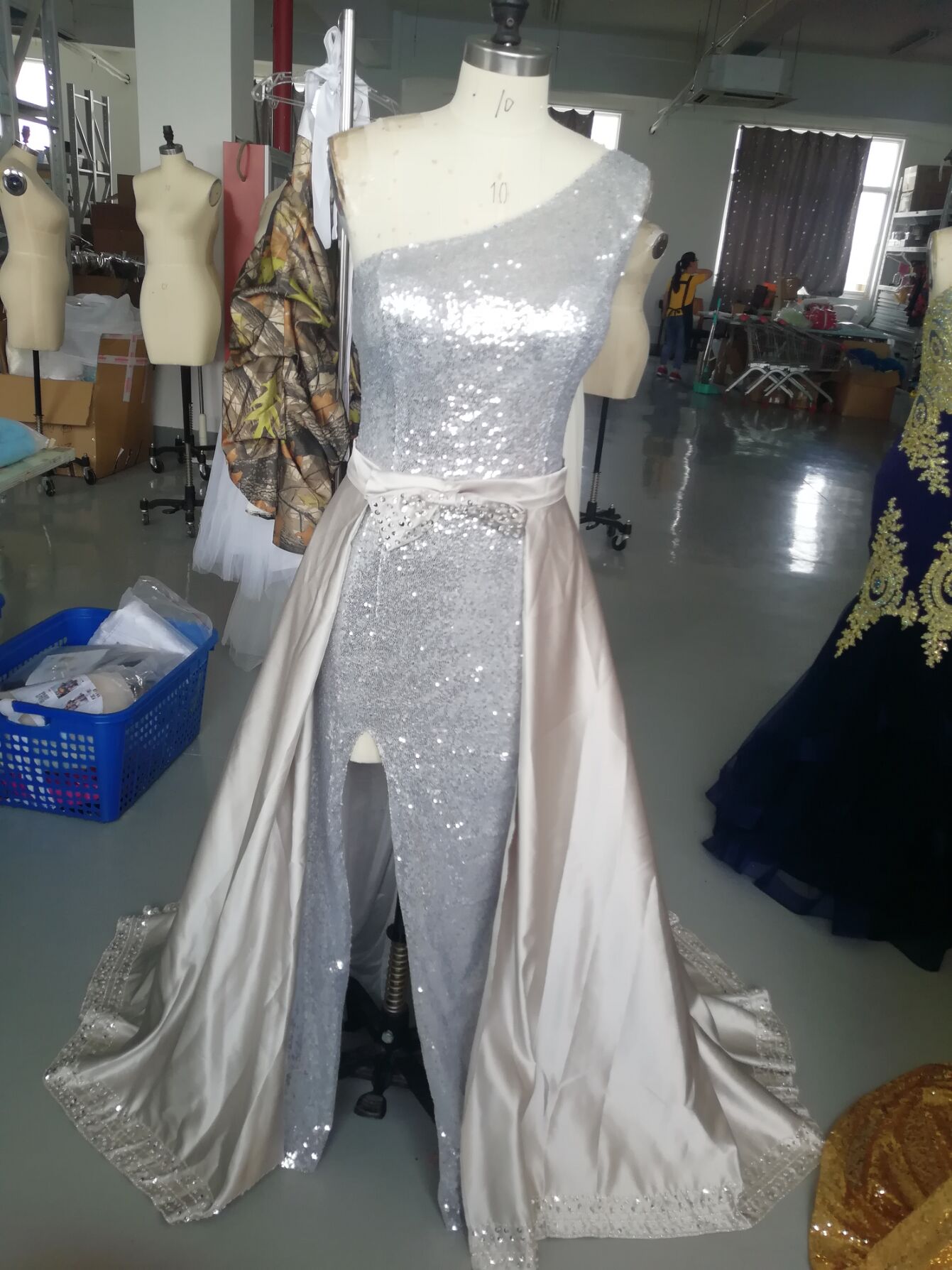 2021 One shoulder Aline Prom Dresses Vestido De Noiva Vintage Evening Sequined with Split Party Wear, Black
2021 One shoulder Aline Prom Dresses Vestido De Noiva Vintage Evening Sequined with Split Party Wear, Black