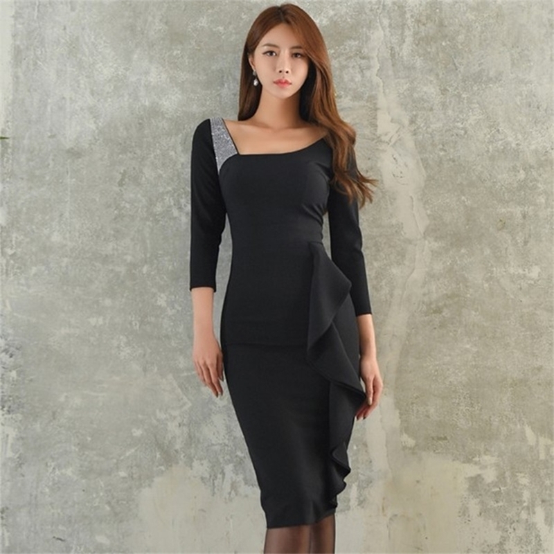 High Quality Autumn Winter Splicing Waist Sexy Women Cloth Bodycon Knee-Length Ruffles Nail Drill Party Dress 210603, Picture color
High Quality Autumn Winter Splicing Waist Sexy Women Cloth Bodycon Knee-Length Ruffles Nail Drill Party Dress 210603, Picture color