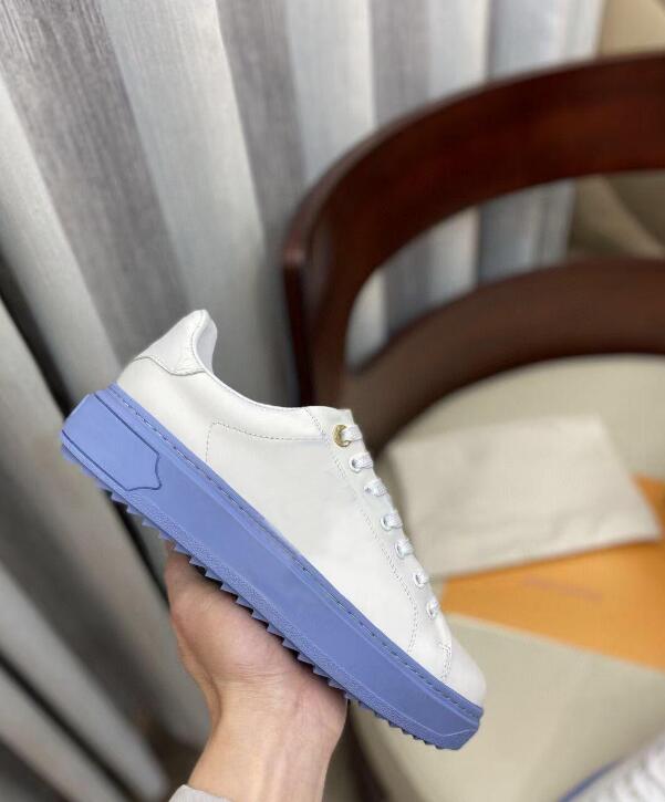 2021 Classic Ladies' Flat Loafers Travel Leather Lacing casual shoes Sneakers Alphabetic 100% Cowhide Fashion Flats beach with box, Blue
2021 Classic Ladies' Flat Loafers Travel Leather Lacing casual shoes Sneakers Alphabetic 100% Cowhide Fashion Flats beach with box, Blue